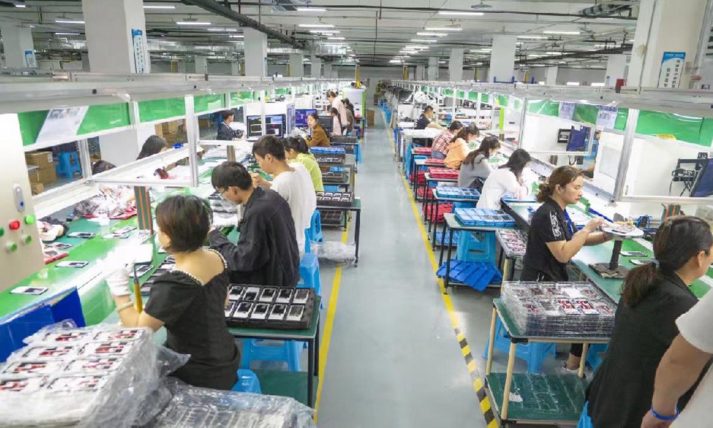 Injection molding workshop assembly line